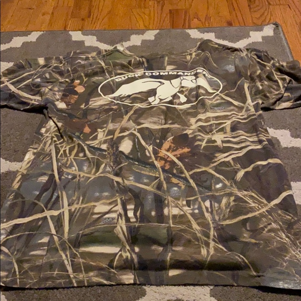Duck commander shirt large runs small